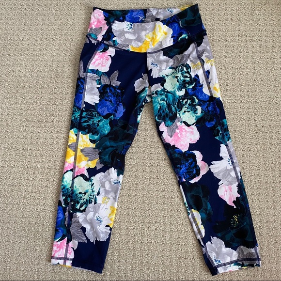 Old Navy Floral Workout Capris - Picture 2 of 5